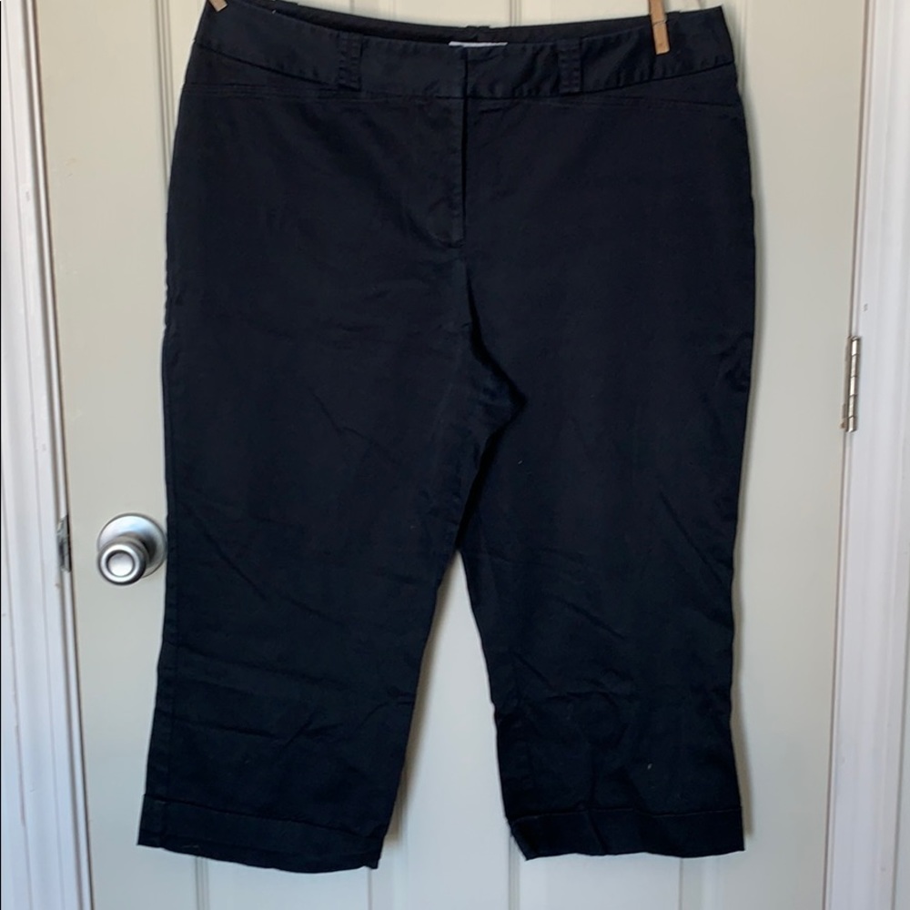 Black work capris